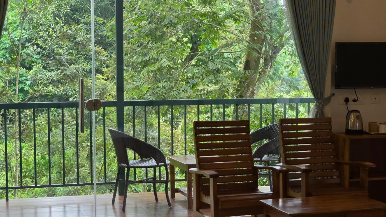 Green Aura Private Villas Sultan Bathery Eksteriør billede
