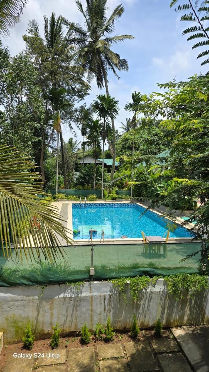 Green Aura Private Villas Sultan Bathery Eksteriør billede
