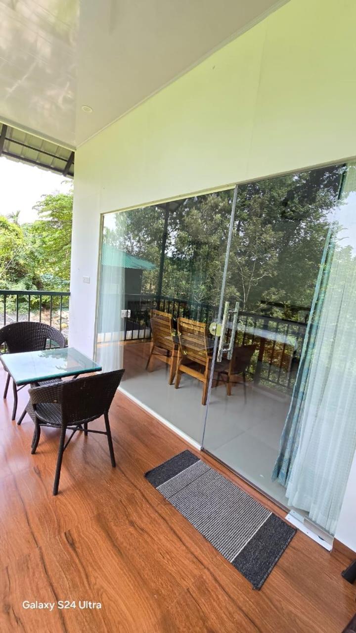 Green Aura Private Villas Sultan Bathery Eksteriør billede