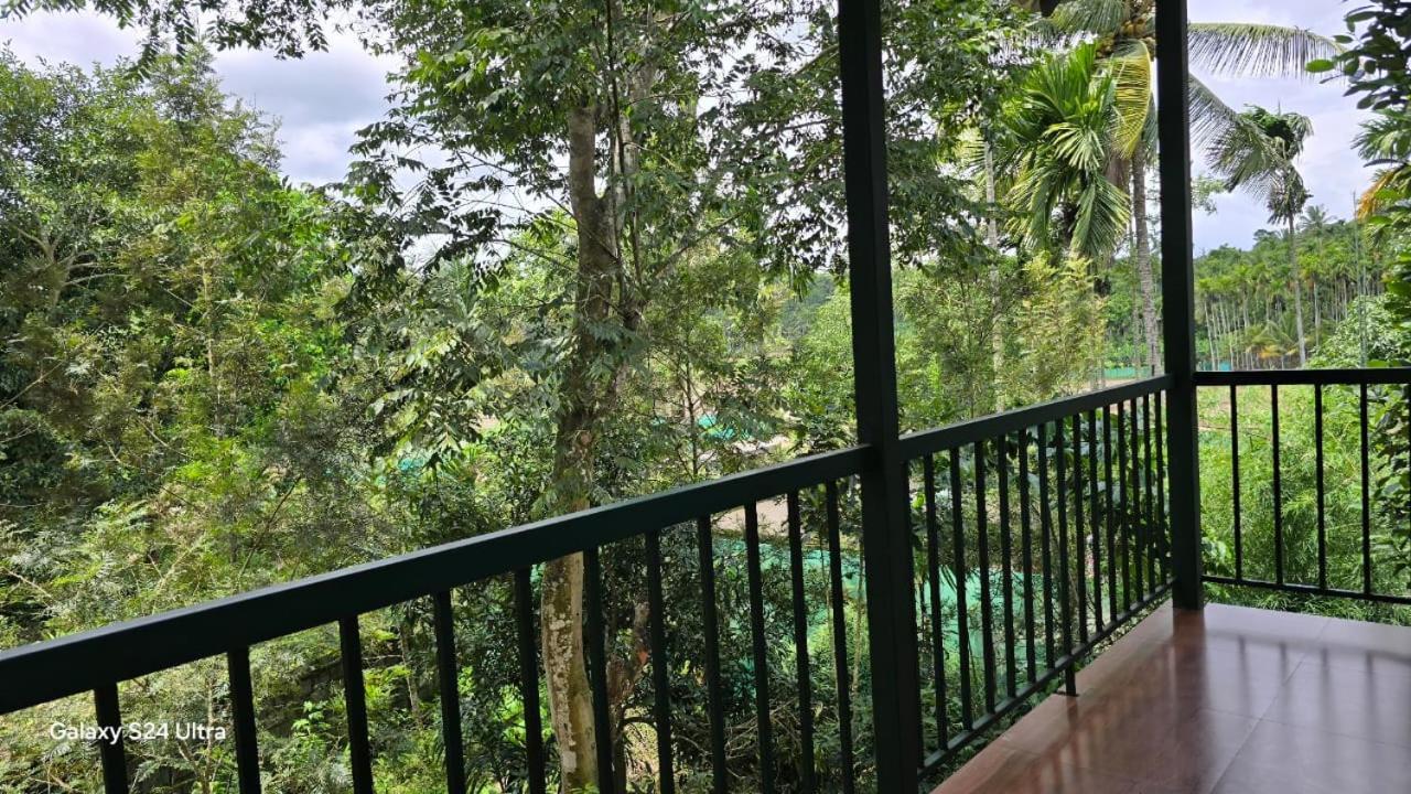 Green Aura Private Villas Sultan Bathery Eksteriør billede